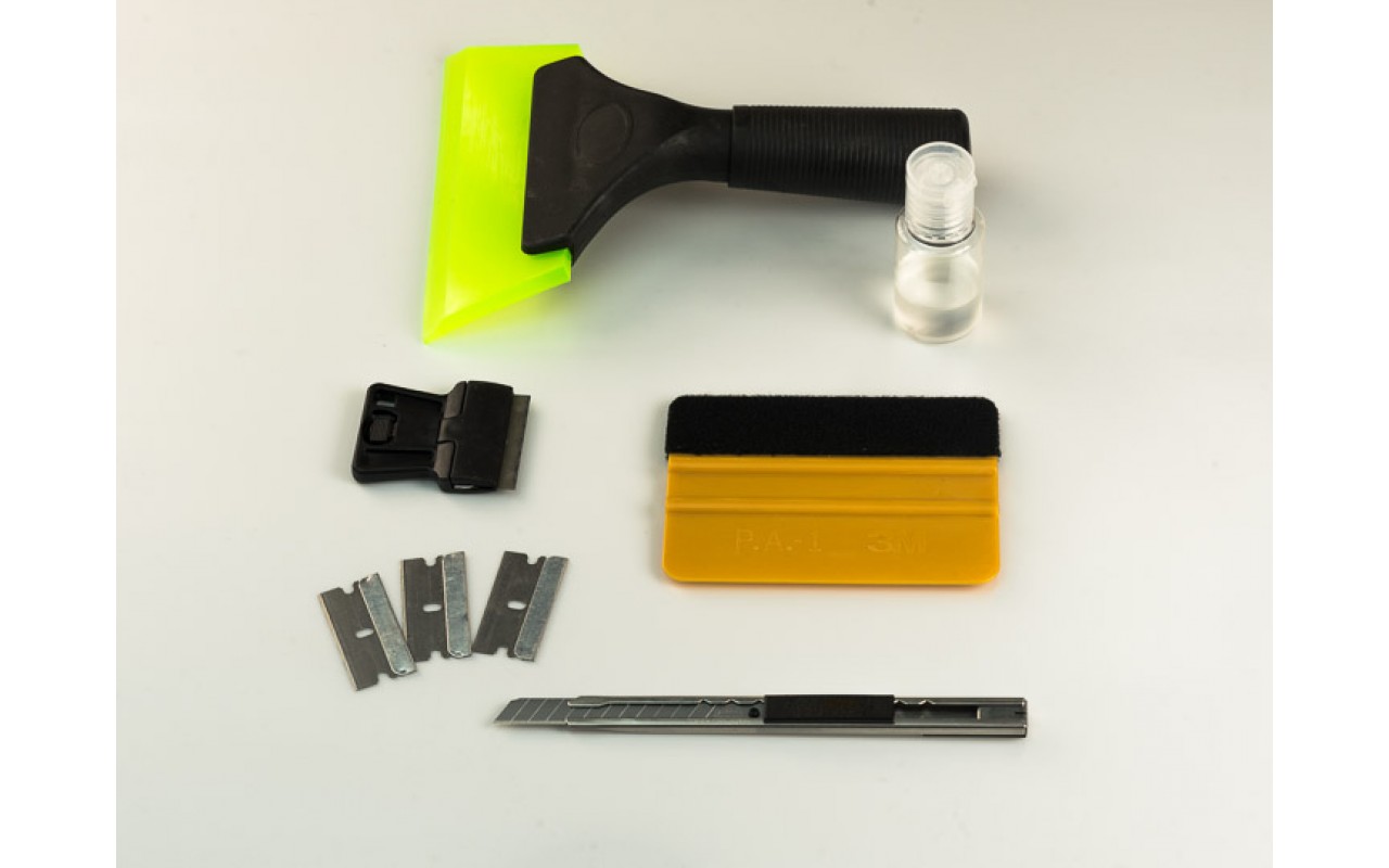 Pakki työkalu ikkunoiden tummentamiseksi TyökalutTool kit for flat 